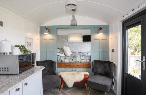 Llanfflewyn House | Shepherds Stone
