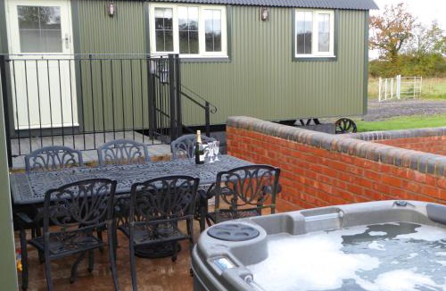 Alcester House | Shepherds View at Oaks Barn Farm Alcester with optional paid for Hot tub