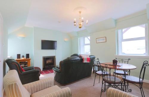 Creetown House | Silver Lodge