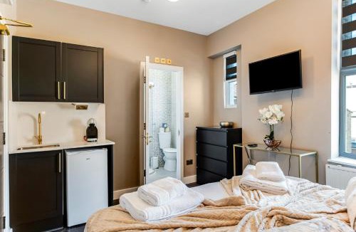 Seven Sisters Apartment | Simply Charming Studio Great Location 6