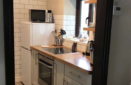 East Haddon House | Situated on a marked walk in beautiful countryside - we are dog friendly