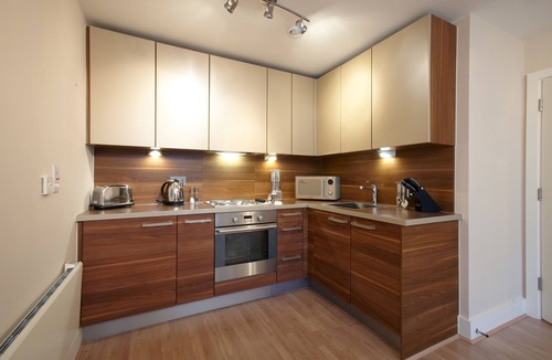 Basingstoke Apartment | Skyline Plaza by Viridian Apartments