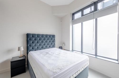 Battersea Apartment | Sleek & Central 1BD Flat - Battersea Park