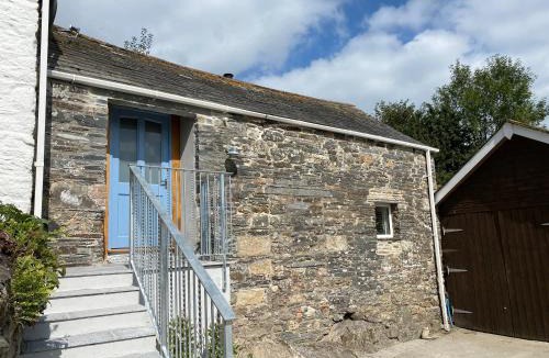 Saint Kew House | Sleepers Barn