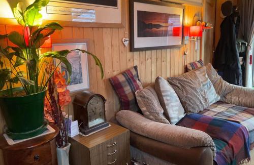 Mainland House | Sleeps 2 includes breakfast