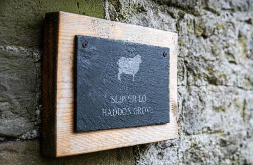 Bakewell House | Slipper Lo