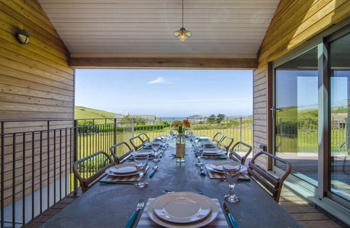 Bantham House | Sloopside Main House - Bantham, S.Devon, central village location close to beach