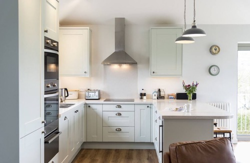 Bantham House | Sloopside The Annexe - Bantham, S.Devon, central village location close to beach