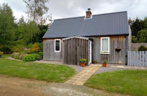 Cromarty Firth Apartment | Small cosy bothy