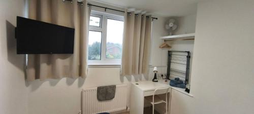 Chelmsford House | Small Double in Quiet House - Chelmsford