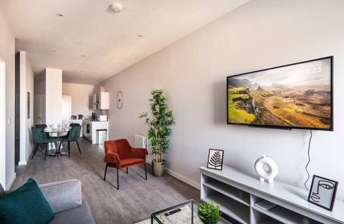 Crosby Apartment | Smart 2 BR Apt in Crosby Road, Waterloo, Liverpool
