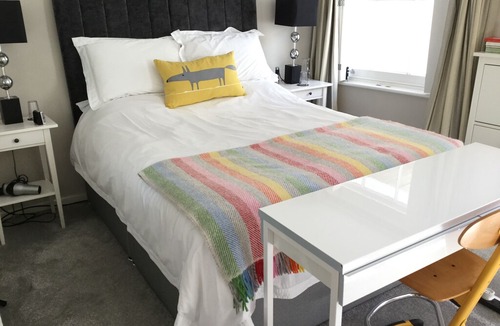Montpellier Apartment | Smart flat in central Cheltenham