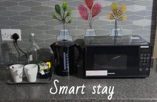 Newbury Park Apartment | Smart Stay