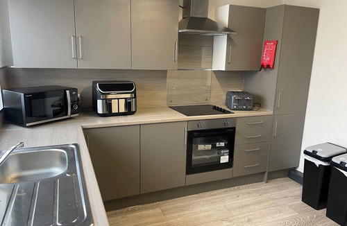 Wingate Apartment | Smart Wingate Stay - King or Twin Beds - Smart TV - Wifi - Easy Durham Access