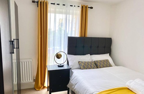 West Thurrock Apartment | Smartrips Apartments - Lakeside/Thurrock