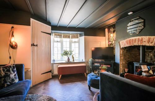 Welburn House | Snowdrop Cottage