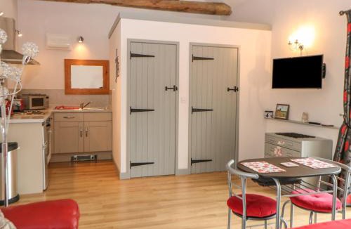 East Dereham House | Snowy Owl Barn