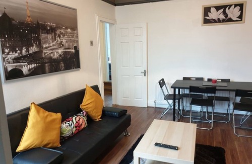 South Shields Apartment | South Shield's Hidden Gem Garnet 3 Bedroom Apartme