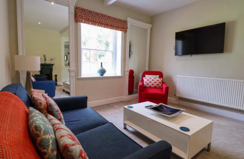 Macclesfield House | South Tower Cottage