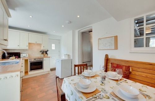 Westleton House | South West Cottage - Three Bedroom House, Sleeps 4