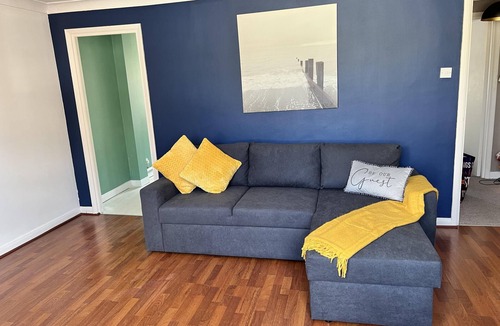 The Cultural Quarter Apartment | Spacious 1-bed - Coolest Neighbourhood in Brighton