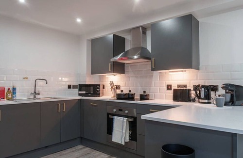 Preston Apartment | Spacious 1BED Flat in Central Preston fast WiFi