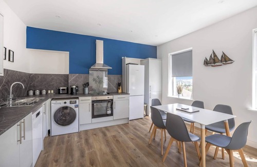 Saltash Apartment | Spacious 2 Bedroom Apartment in Saltash