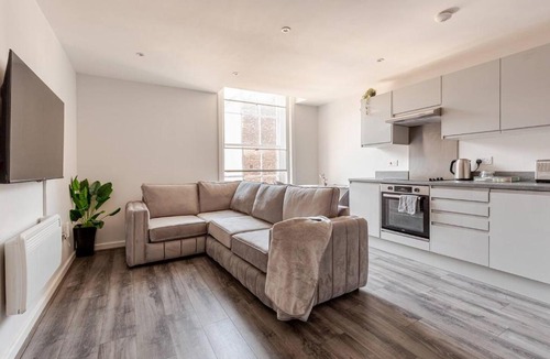 RopeWalks Apartment | Spacious 2Bed Central Liverpool Nightlife & Events, sleeps up to 10