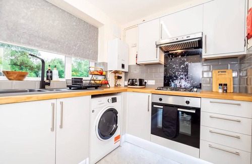Oxford Apartment | Spacious 2BR Flat Summertown Sleeps 7 5 Star