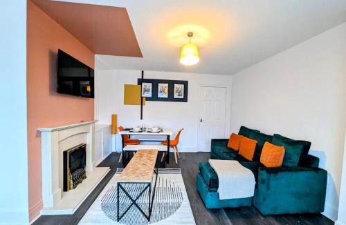 Cowpen Apartment | Spacious 3 BDRM with Driveway , Garden, Blyth