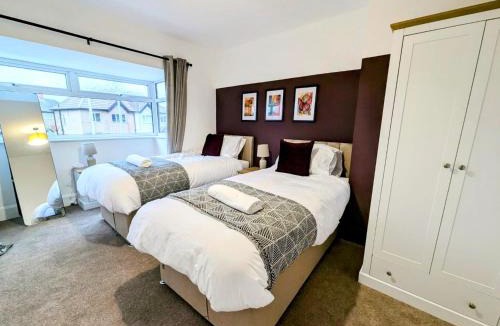 Cowpen Apartment | Spacious 3 BDRM with Driveway , Garden, Blyth