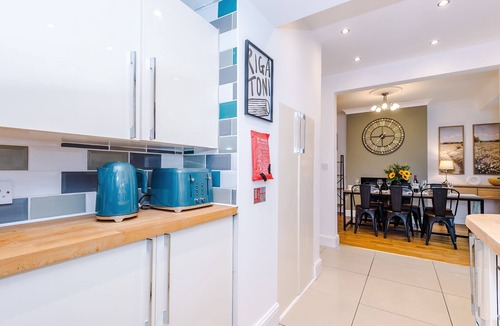 Winterley House | Spacious 3 Bed Home - Ideal for Business Stays