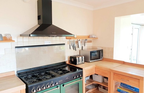 Aveley House | Spacious 3bed property with parking & large garden
