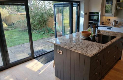 Netley House | Spacious 3BR Home with Garden & Parking