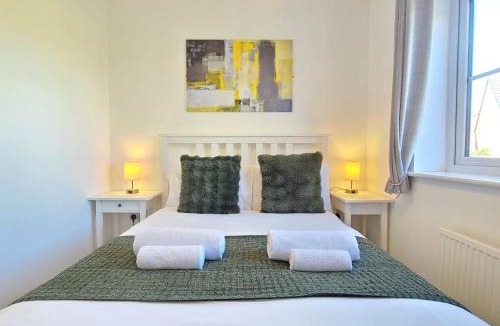 Loughborough House | Spacious 3BR House Parking Garden Sleeps 6