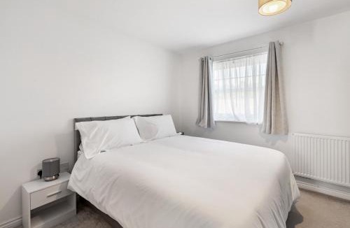 Manchester House | Spacious 4-Bed Home Near City Links