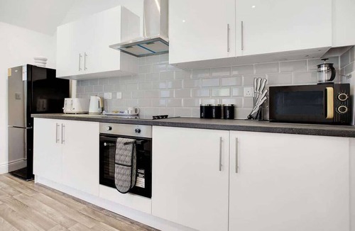 Sunderland Apartment | Spacious 4BR retreat Eden Vale | by Stay With Us