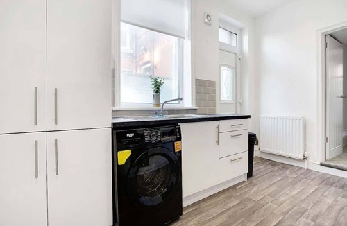 Sunderland Apartment | Spacious 4BR retreat Eden Vale | by Stay With Us