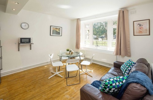 Stockwell Apartment | Spacious 5-Bed Home near Stockwell Tube Station