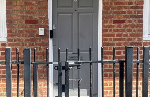 Stockwell Apartment | Spacious 5-Bed Home near Stockwell Tube Station