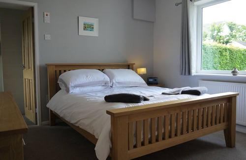 Benllech House | Spacious and modern family holiday home
