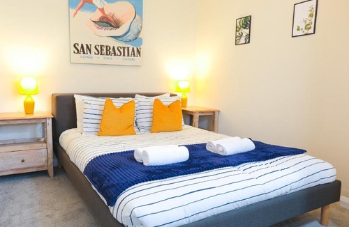 The Cultural Quarter Apartment | Spacious Apartment -Double and Sofabed -Wonderful Royal Pavilion Views