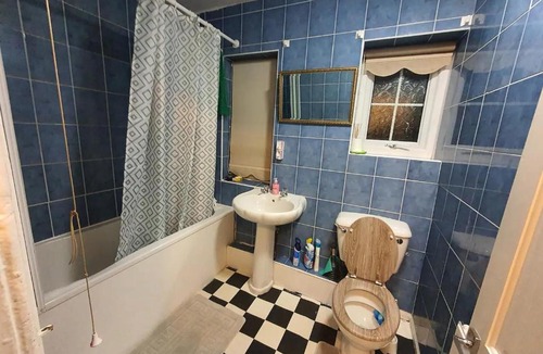 Birch House | Spacious Double Bedroom WA Greater Manchester