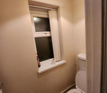 Birch House | Spacious Double Bedroom TDB Manchester