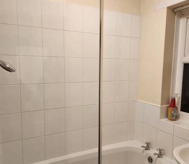 Birch House | Spacious Double Bedroom TDB Manchester
