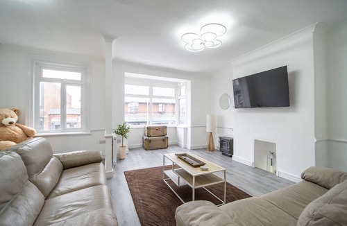 Thornton-Cleveleys House | Spacious Duplex Apartment - Perfectly Situated in the Heart
