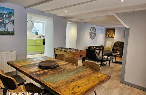 Mount Hawke House | Spacious Farmhouse between St Agnes & Porthowan