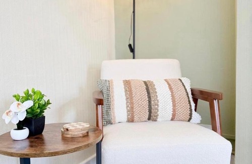 Mancot House | Spacious Hawarden Haven 3BR Free Parking Long Stay