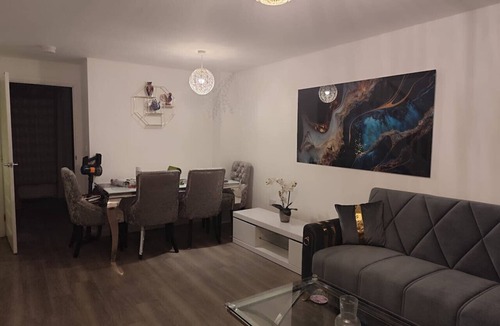 Stoke-on-Trent House | Spacious Home for Groups, Sleeps 8