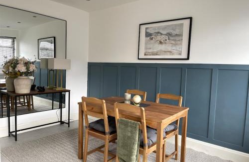 Leeds Apartment | Spacious home in Woodhouse sleeps 10 guests!